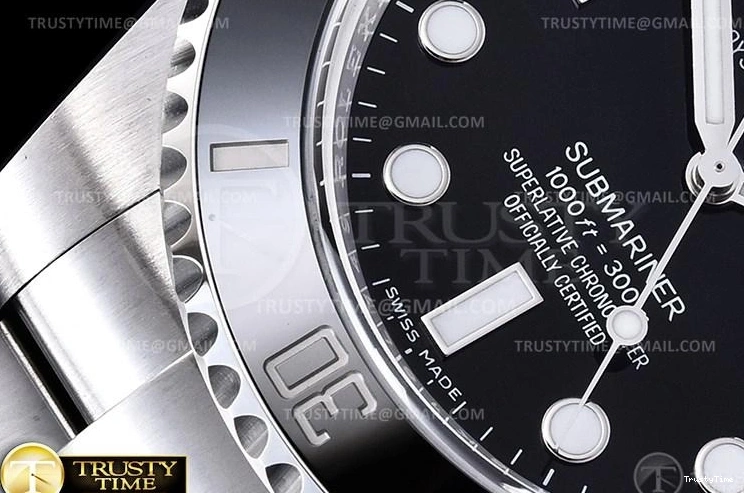 0505 ROLSUB0281 – Submariner 114060 904L SS SS Blk V10 Noob SA WaterResistant 1036